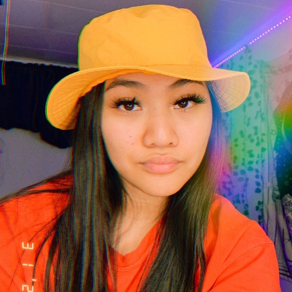 urban outfitters orange nylon bucket hat 🤍 - Picture 2 of 4